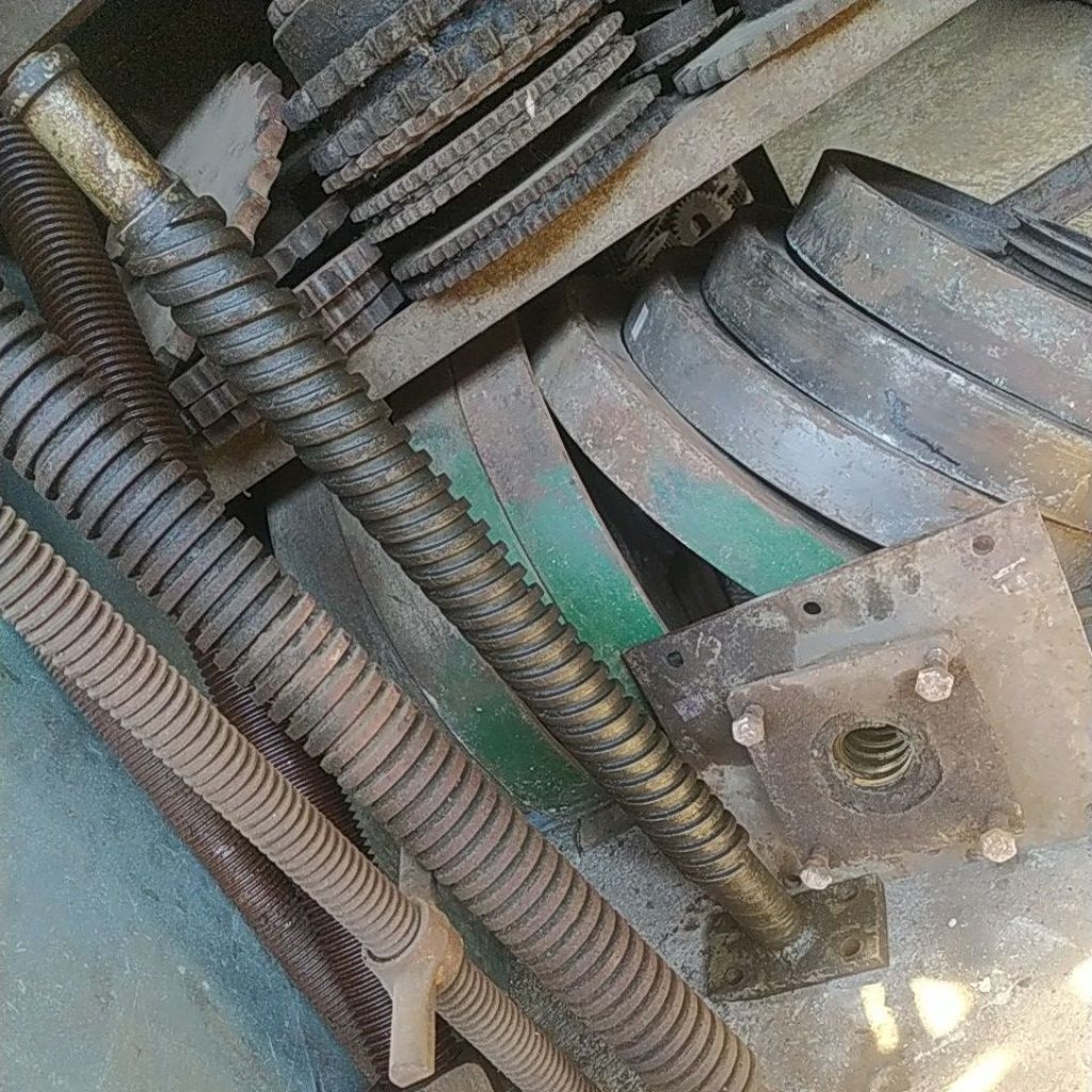 as drat kotak / trapesium diameter 53mm /panjang drat 50cm / 2 ulir / mur kuningan