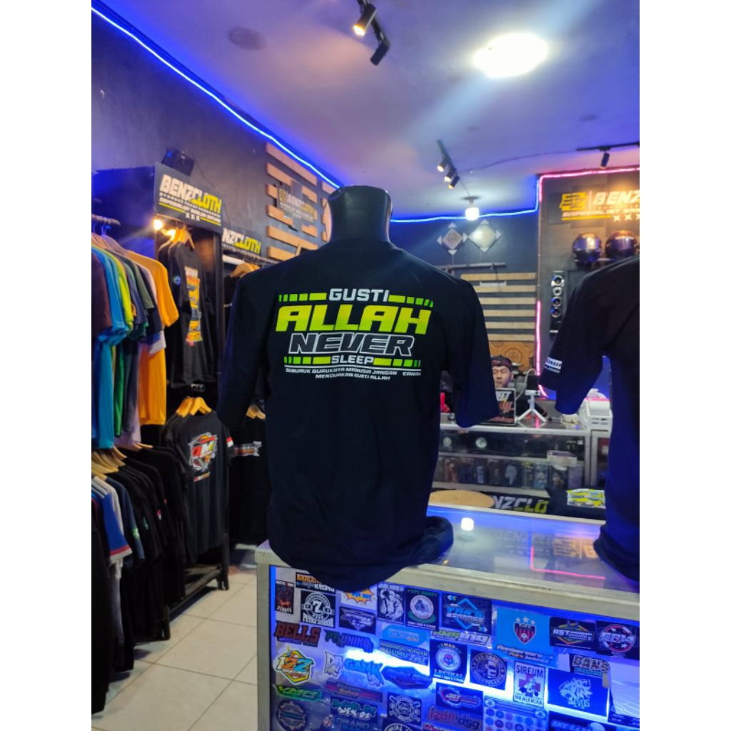 kaos distro sablon Gusti Allah never sleep