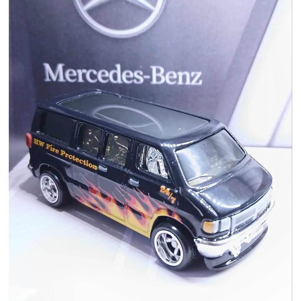 Hot Wheels Premium Boulevard Dodge Van - Loose