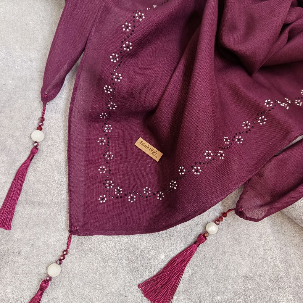 Kerudung   Segi Empat Paris  Premium  Hijab Payet Manik  Swarovski  Tassel  Elegan  by Faizah Hijab