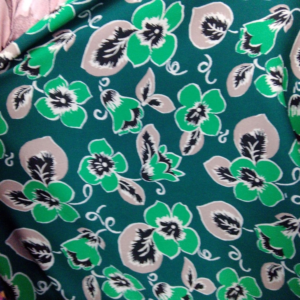 KAIN CERUTY ZARA MOTIF BUNGA KECIL WILDFLOWER (Harga Per 0.5 M) - Dasar Putih Blue Pink - Bahan Gami
