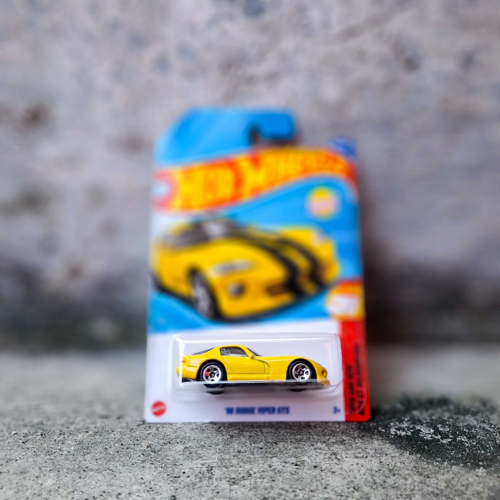 Hot Wheels 96 Dodge Viper GTS