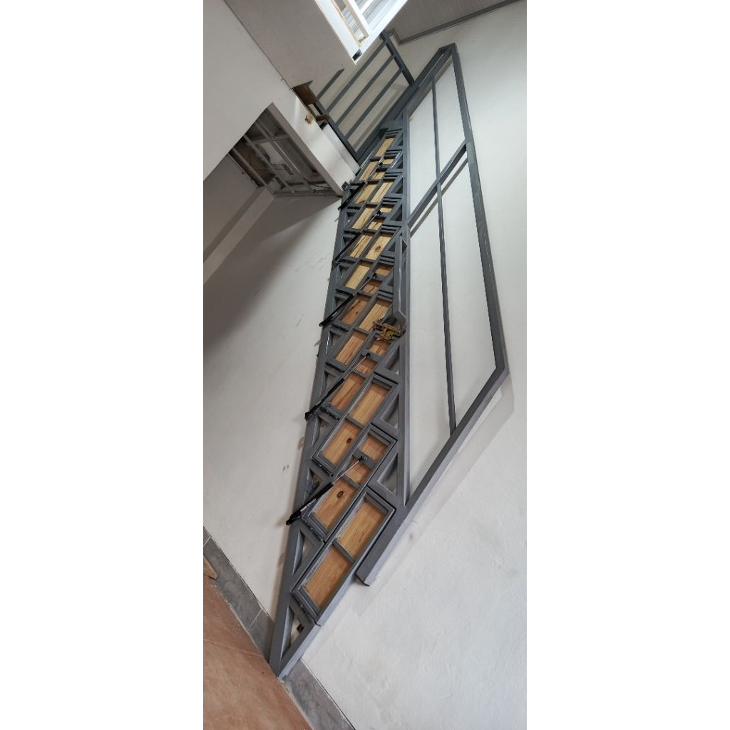 Tangga pintar Tangga lipat dinding tangga lipat mezzanine bahan full besi galvanis bisa costum sesua