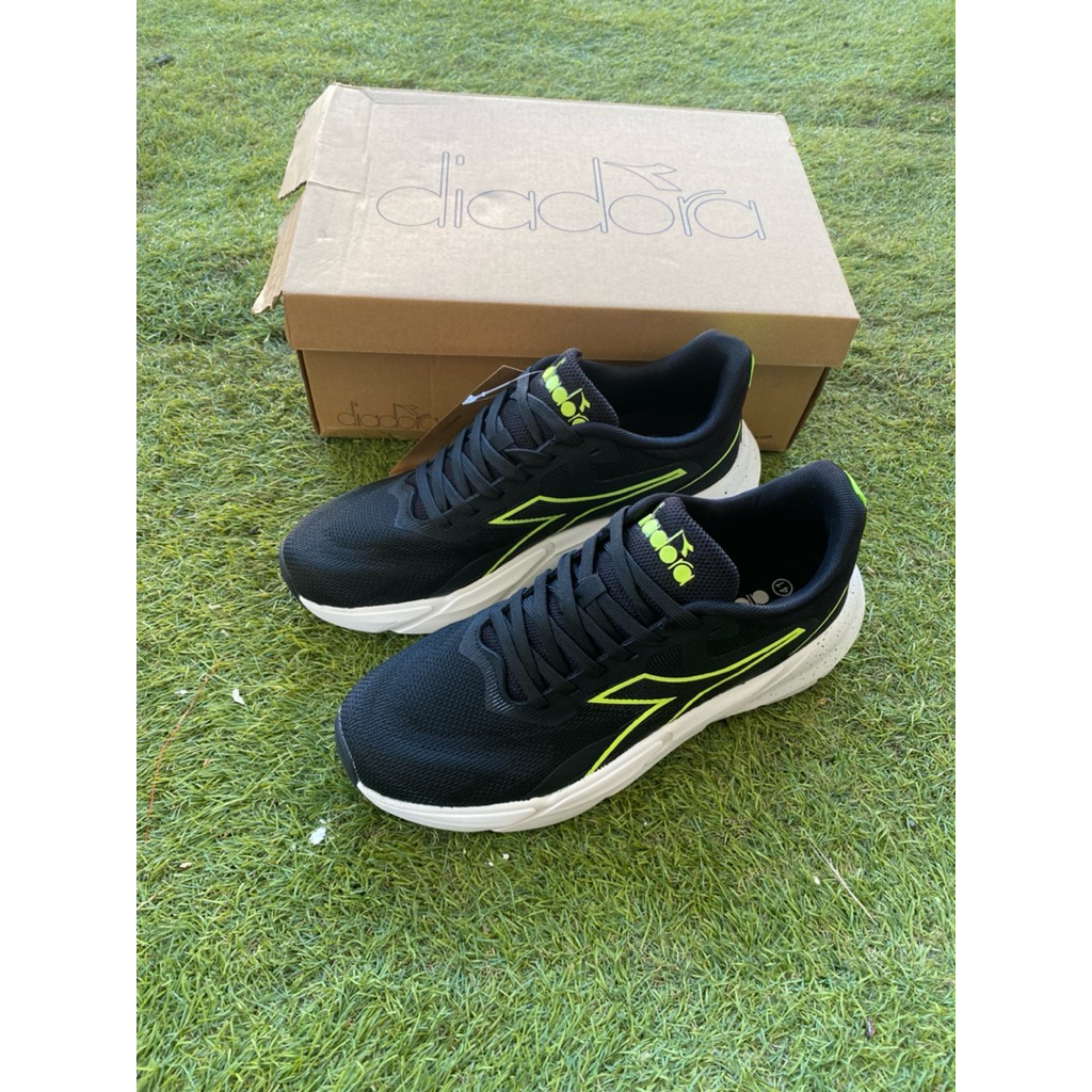 sepatu running diadora BNIB