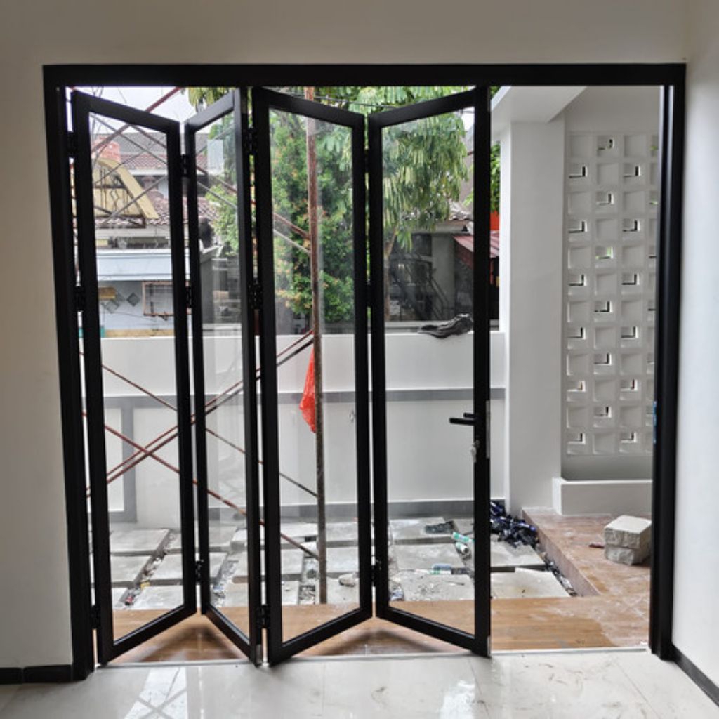 Pintu kaca lipat