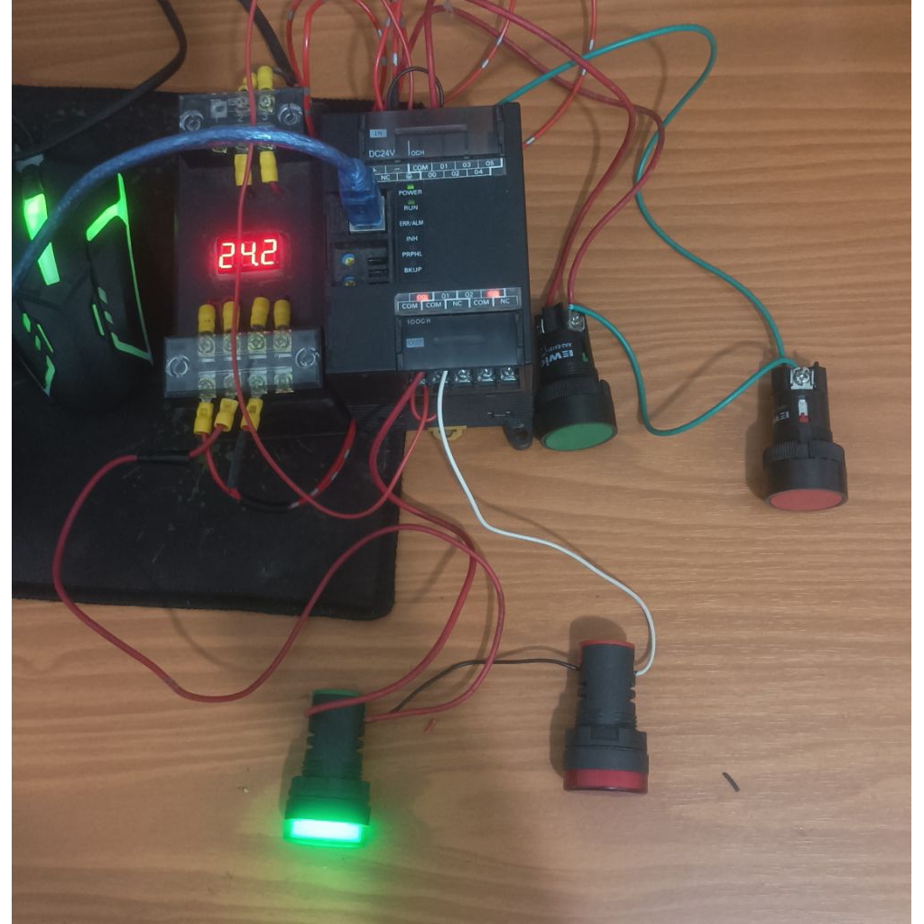 PLC Omron CP1E 10DT BEKAS BLAJAR