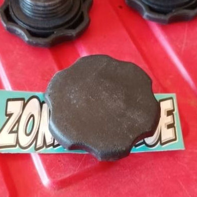 Tutup oli mesin ELF NKR66 NHR55 GIGA PANTHER Isuzu