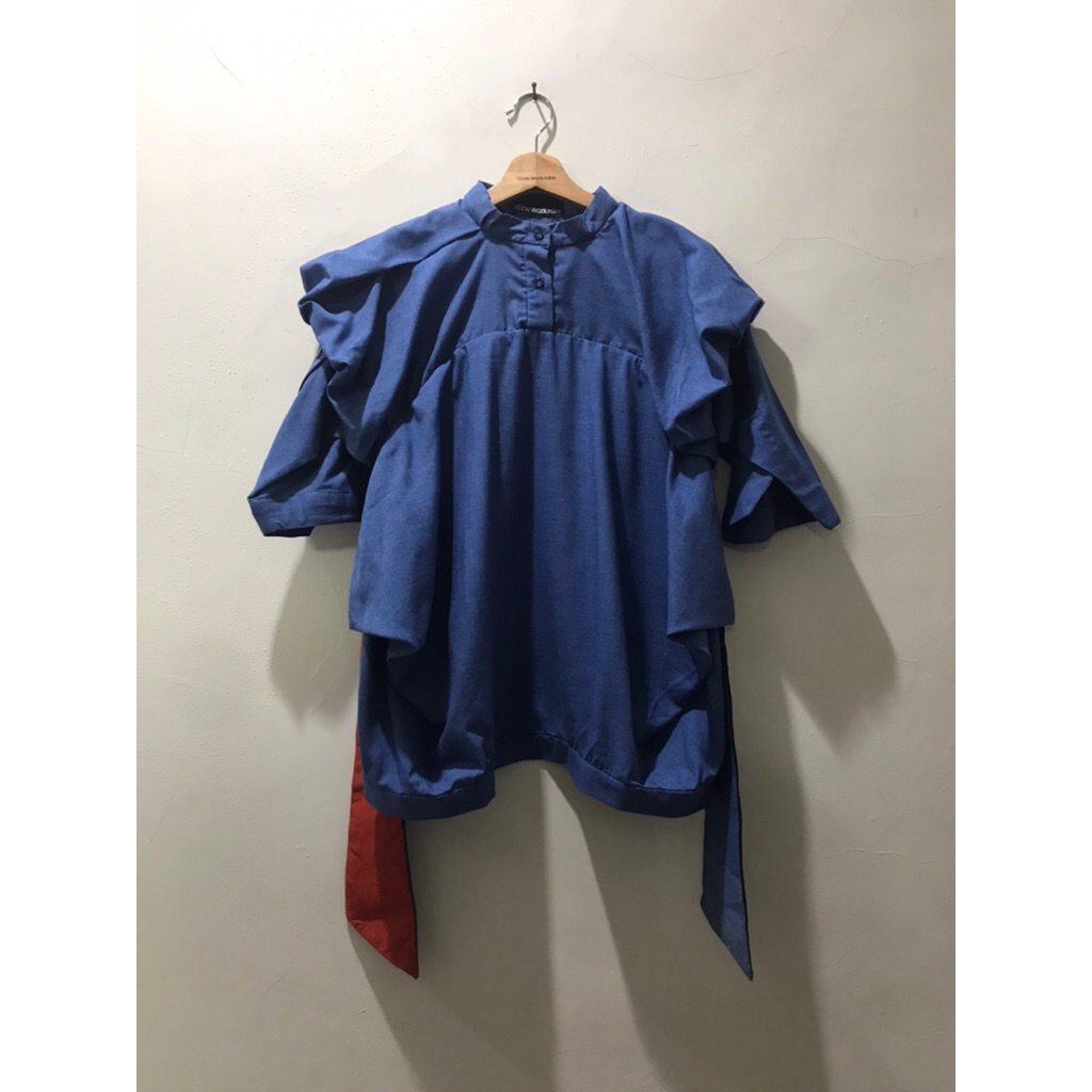 OLINE WORKROBE - KHANSA COWLED TOP IN BLUE