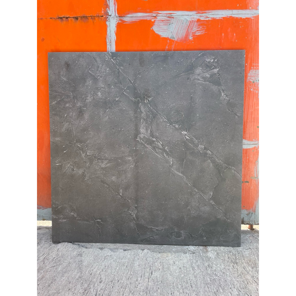 Kramik Platinum Locke Black 50x50