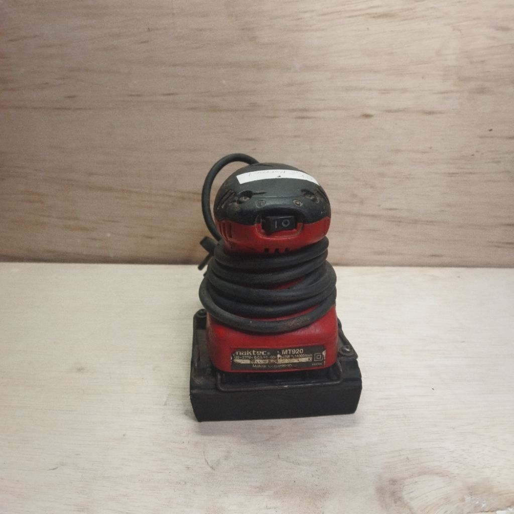 Mesin Amplas Sander Orbital Maktec MT920