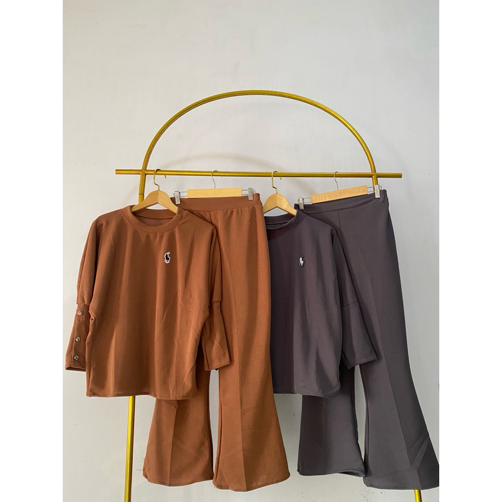 one set cutbray knit