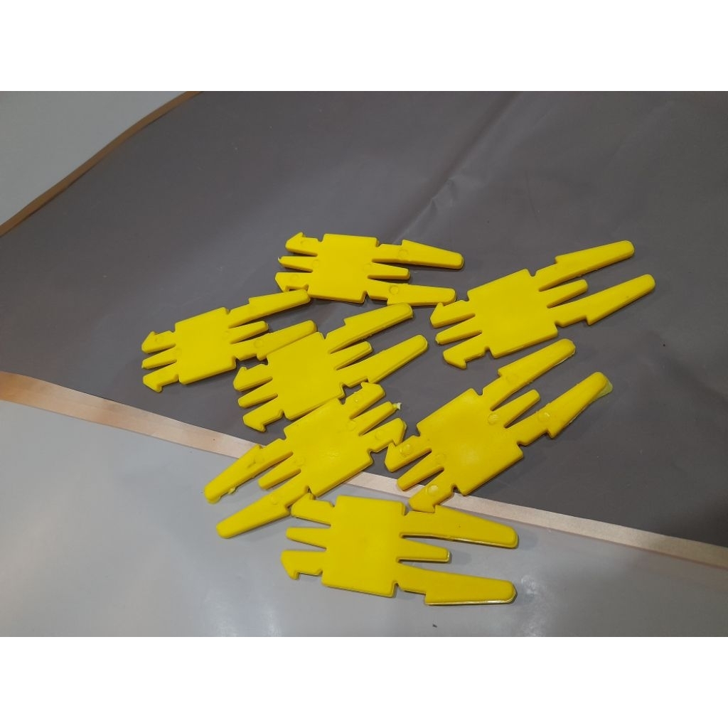 ADJUSTER PLATE/PENGIKAT TALI PAKAN & MINUM ALAT TERNAK AYAM