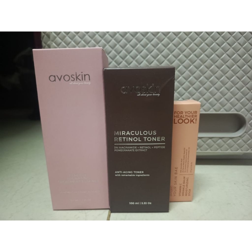 AVOSKIN MIRACULOUS RETINOL TONER, AVOSKIN PEELING SERUM, AVOSKIN SUNSCREEN