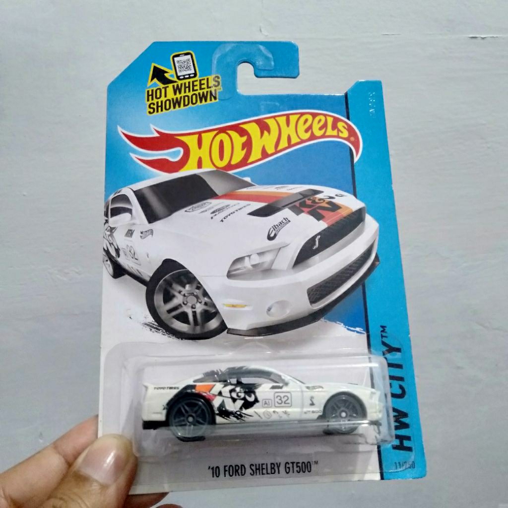 Hotwheels 10' ford shelby GT500