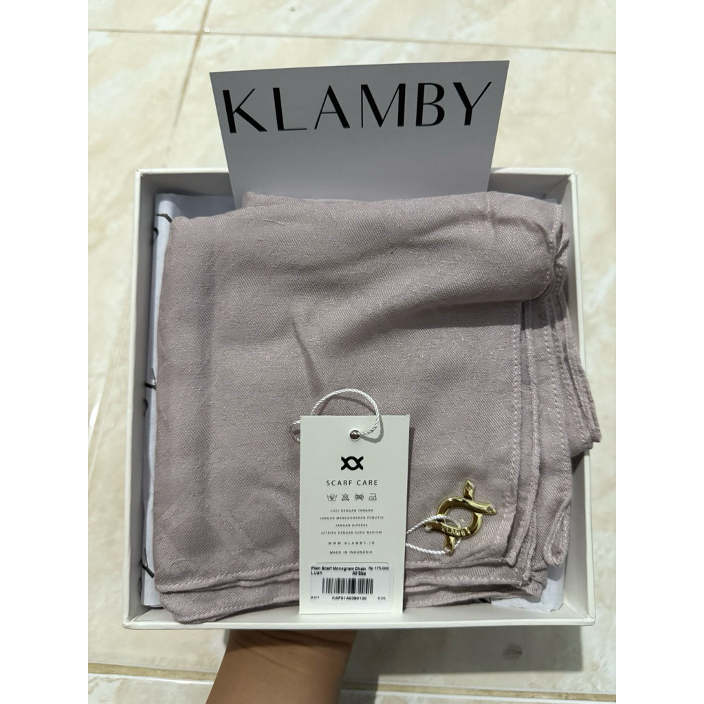Wearing Klamby Plain scarf monogram chain Lush