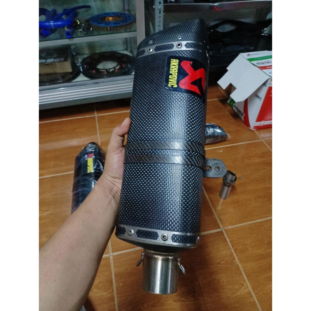 Akrapovic original Carbon made in SLOVENIA