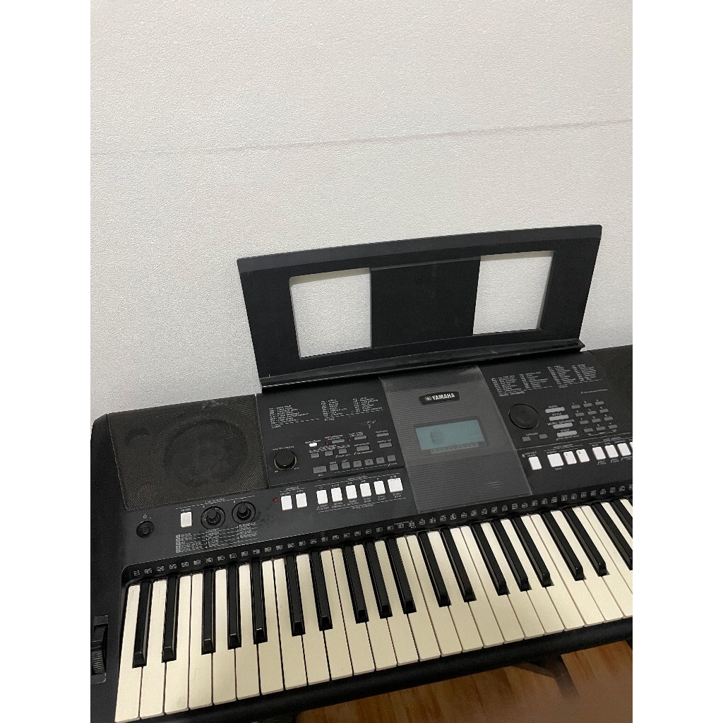 Yamaha PSR E423 + Stand + Stand Book