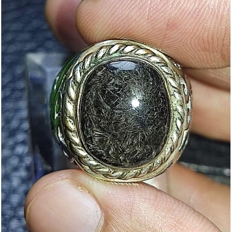 Batu cincin bulu macan lumajang basaltic glas