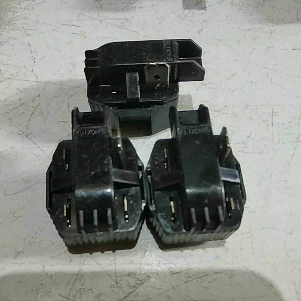 Rilay PTC kulkas 1pin kanan ORIGINAL