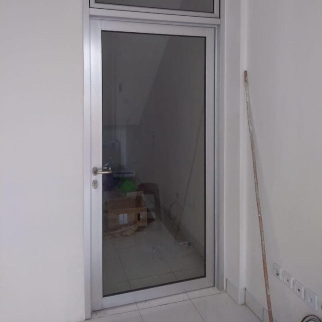 PINTU SWING ALUMINIUM KACA