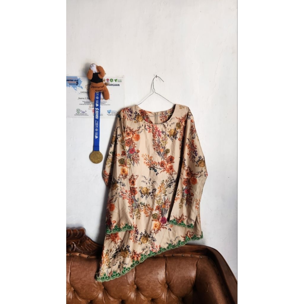 preloved blouse satin