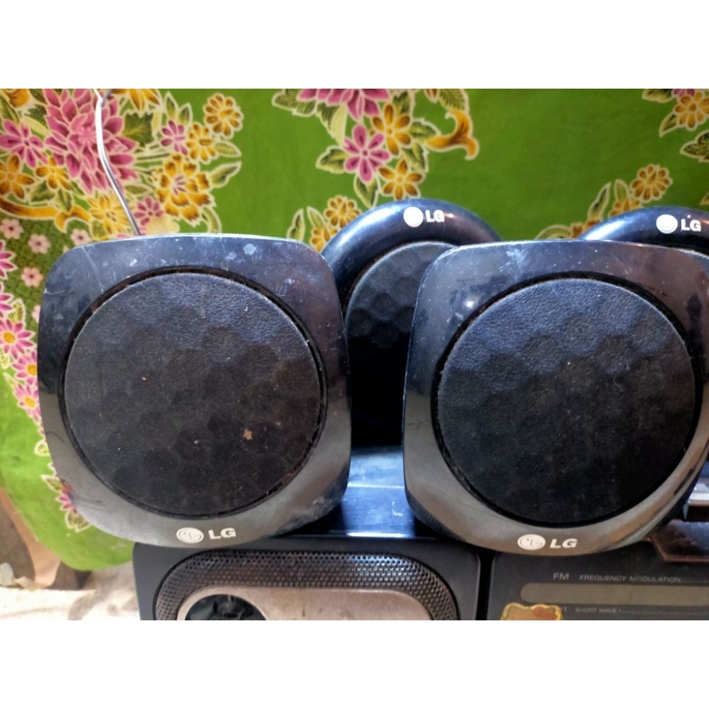 Speaker Pasif Satelit LG Home theater