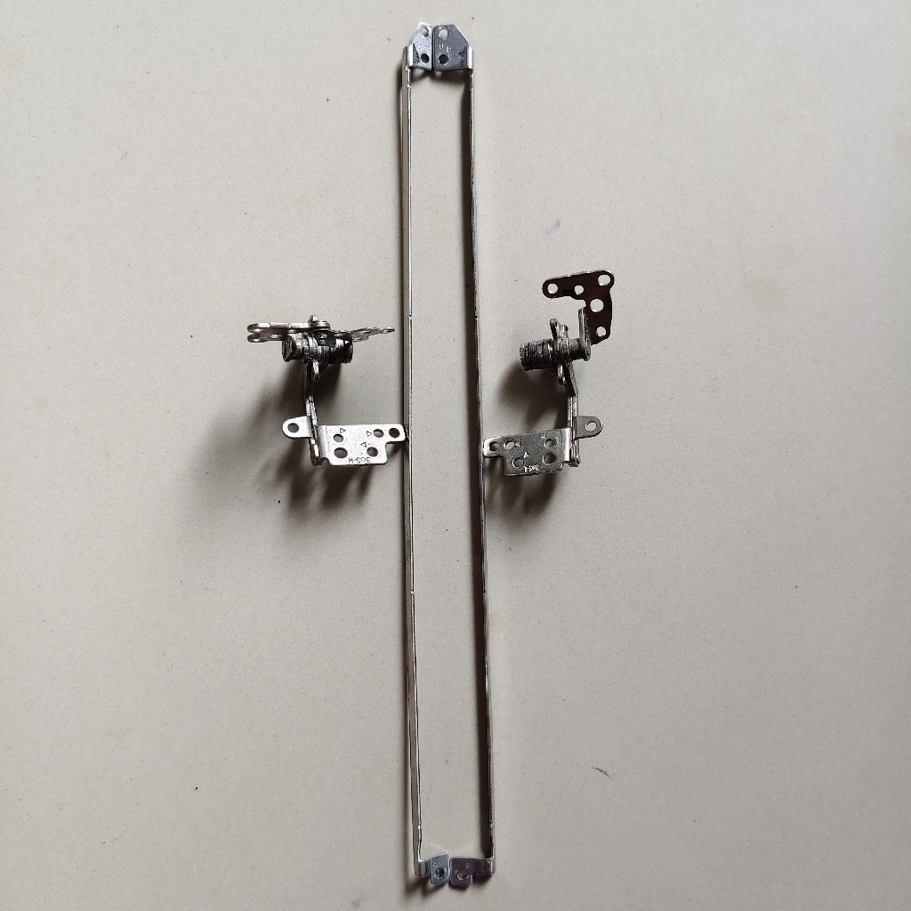 Engsel dudukan Lcd Laptop Notebook HP Sony Vaio SVF142C1WW Cabutan Normal Tested oke Siap rakit Norm