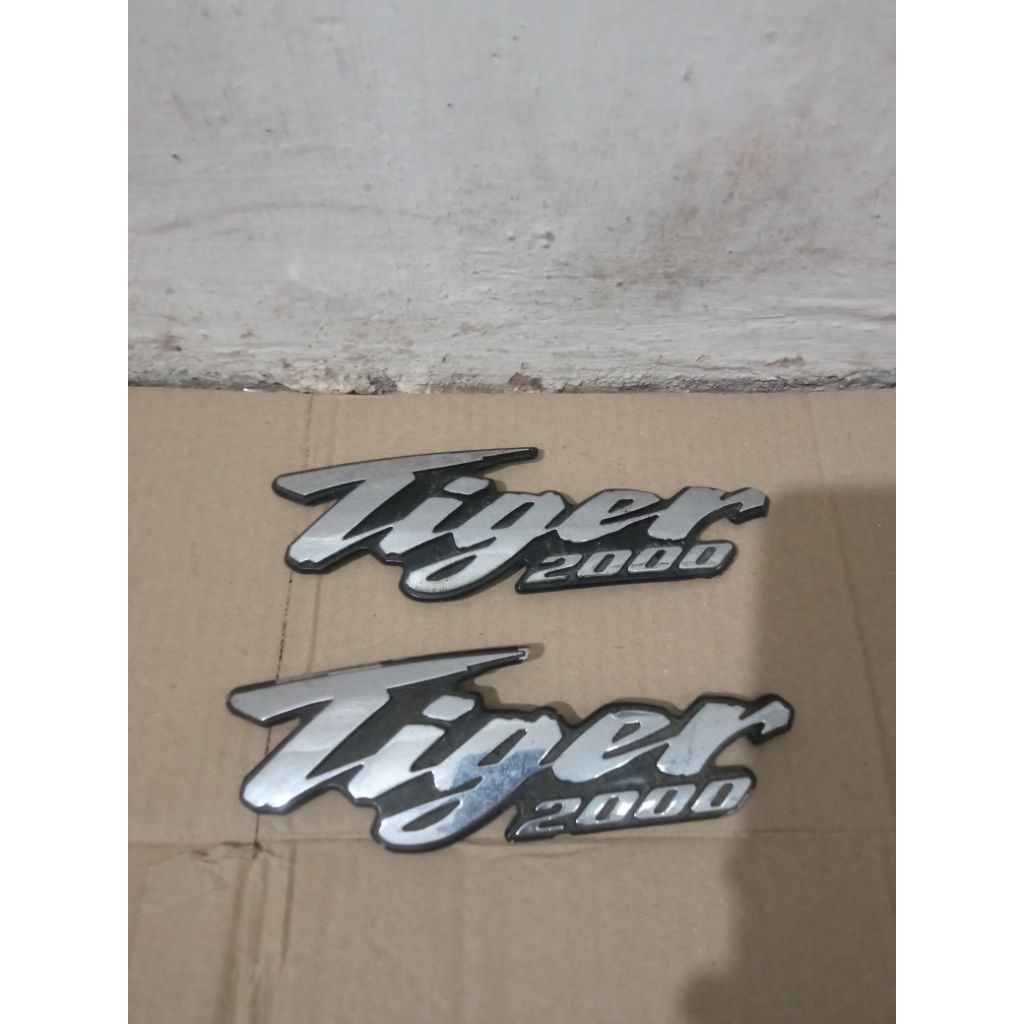 emblem logo stiker tangki honda tiger supercruiser 2000 old original
