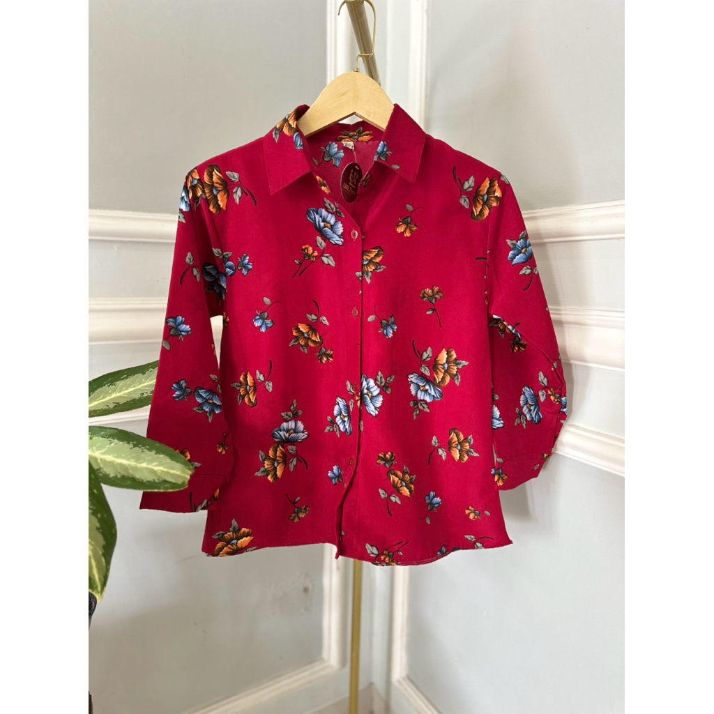 KEMEJA MERAH WANITA