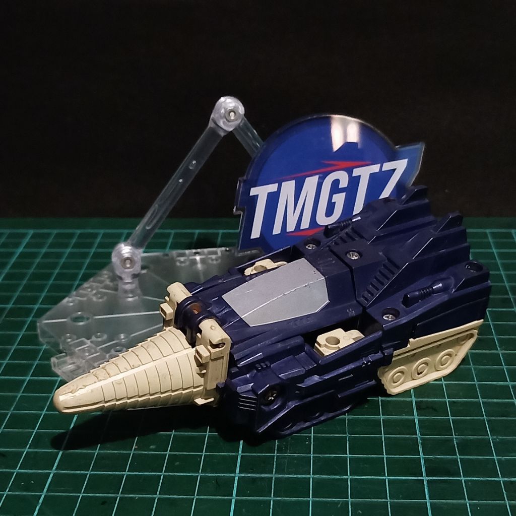 dx figure transformers g1 vintage drillhorn part combiners liokaiser takara 1989 second