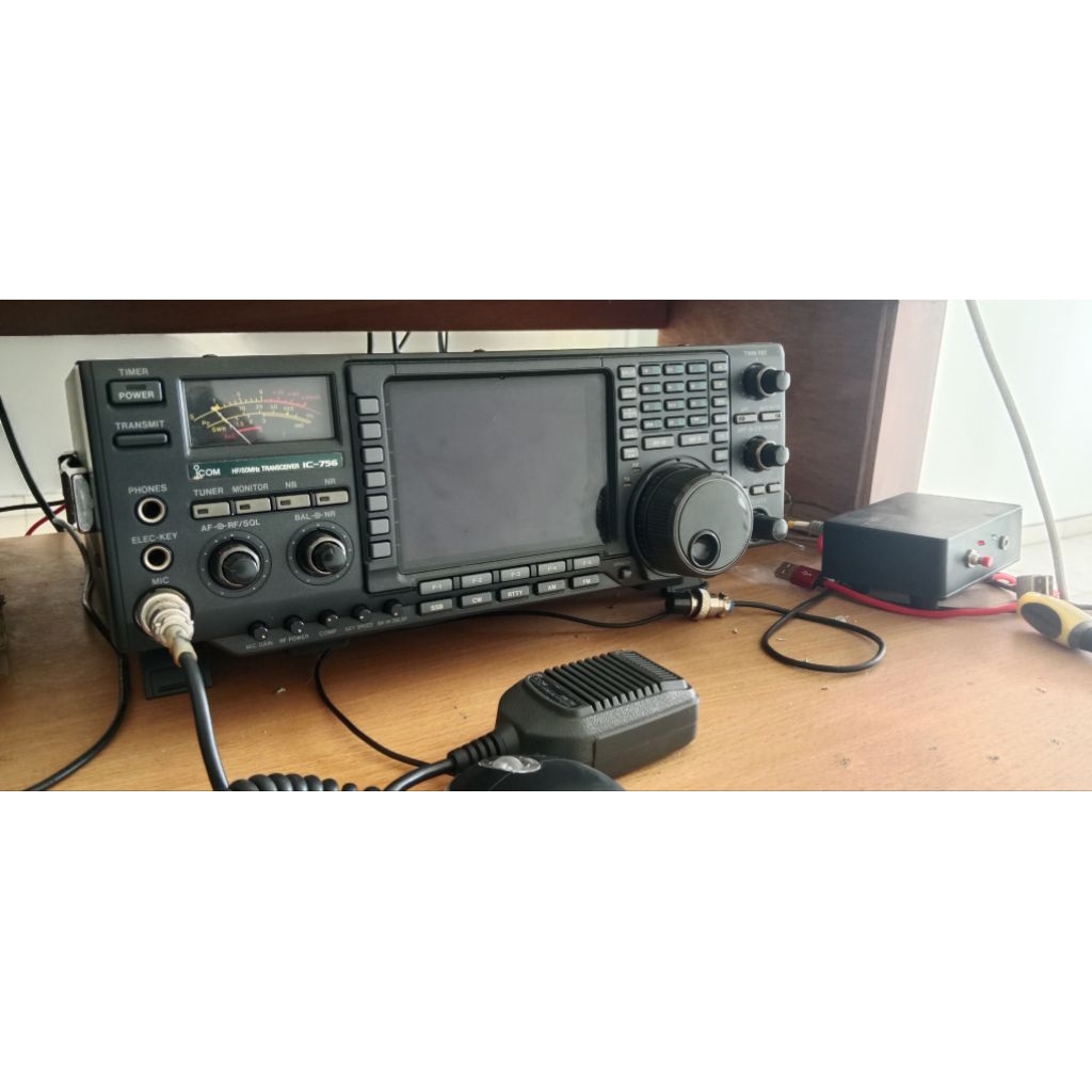 Icom 756 HF transceiver