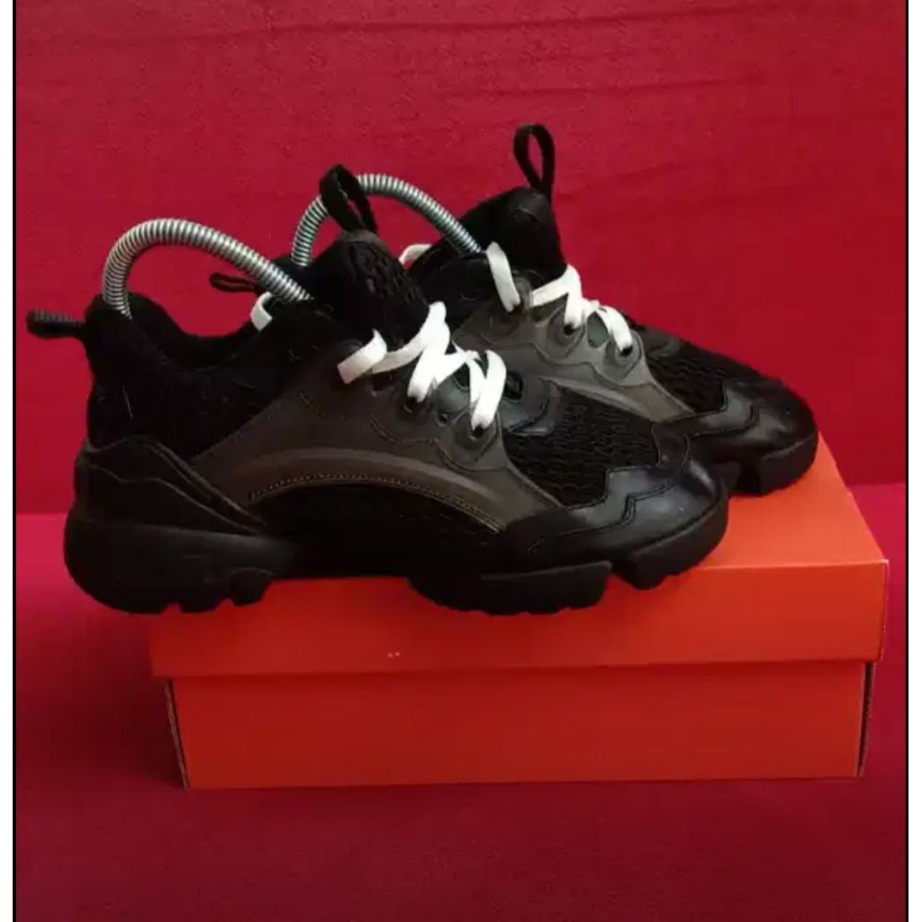 Sepatu Dior D - Connect size 38 original Italia ( nego ) mewah