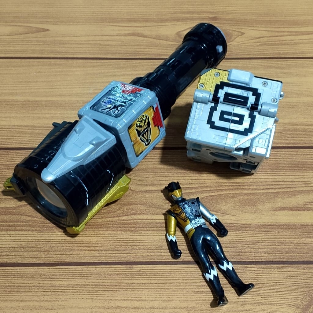 DX Changer Megazord  Zyuohger World Zyuohger komplit Set Original BANDAI