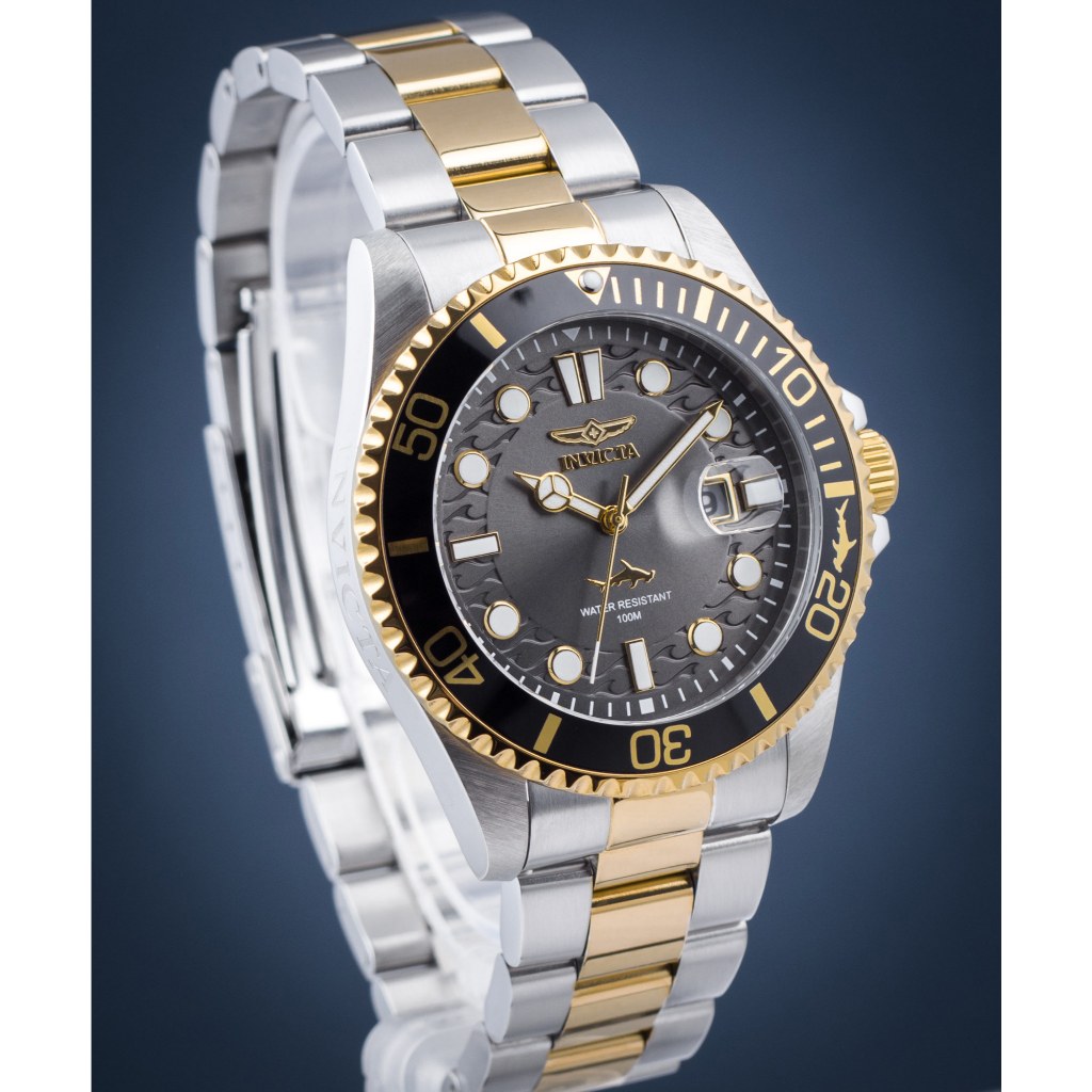 Invicta 30809 Men's Pro Diver Quartz Charcoal Dial Bracelet Watch