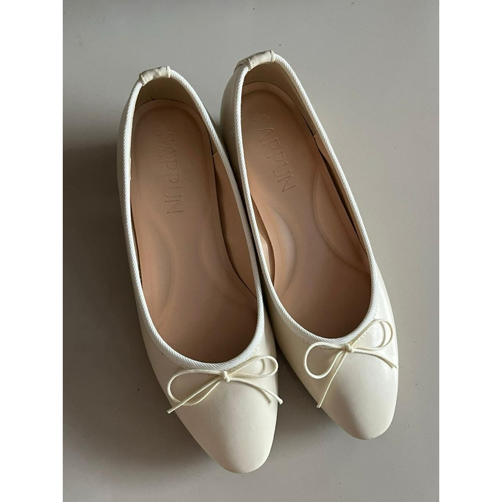 Sappun block heels in broken white