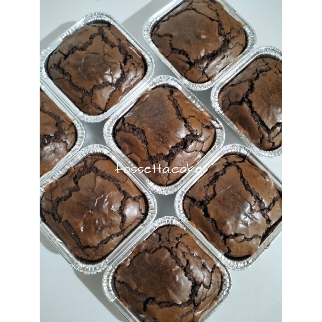 8 PCS MINI BROWNIES PANGGANG BRONIS COKLAT COKELAT CHOCOLATE BESAR CATERING CAKE ULANG TAHUN KUE CAK