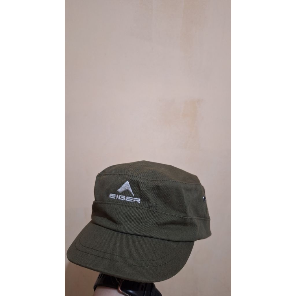 [PRELOVED] Topi Eiger Olive/Army