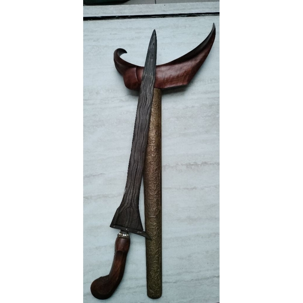 Keris Brojol Pamengkang Jagat