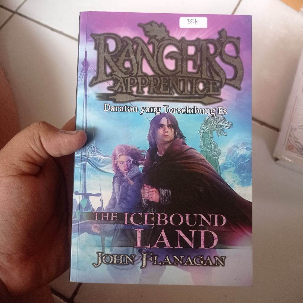 [Preloved] The Icebound Land: Daratan Yang Terselubung Es  John Flanagan