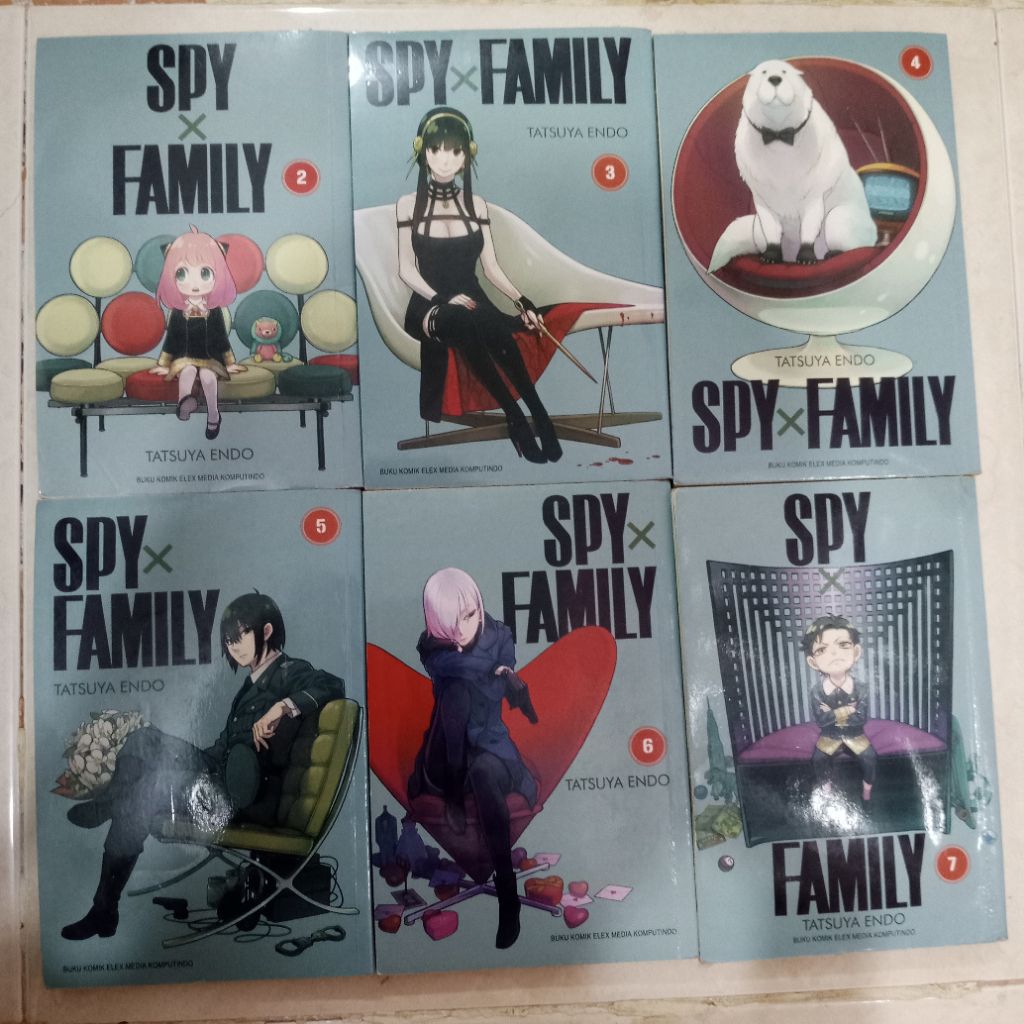 Komik manga Spy x Family preloved