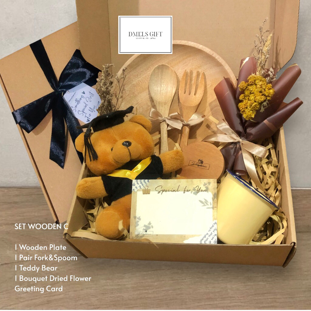 Wooden Gift Box B|Hamper kayu|hadiah wisuda|peralatan makan kayu|gift box|Boneka wisuda|enamel mug