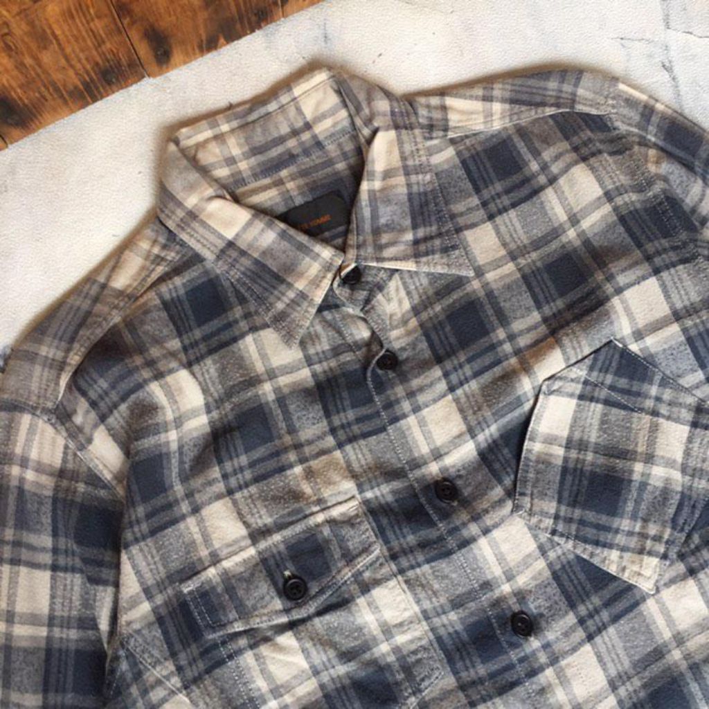 kemeja lengan panjang flannel kotak kotak fashion outfit pria