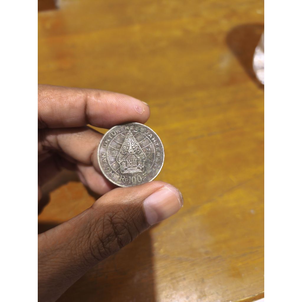 Koin 100 rupiah tahun 1978