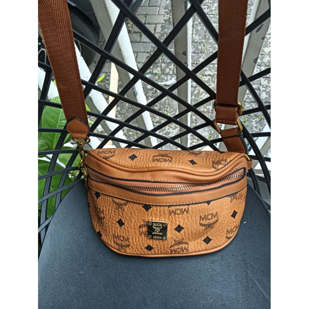 Tas Pinggang MCM