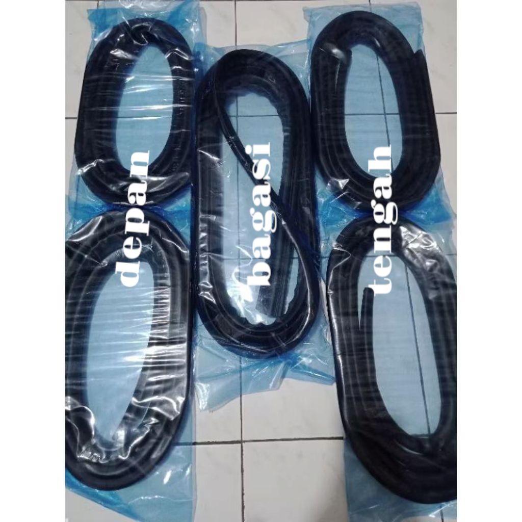KARET BALON PEREDAM BODY PINTU DAN PINTU BAGASI MOBIL SUZUKI CARRY FUTURA MINIBUS ATAU PICKUP 1 SET 