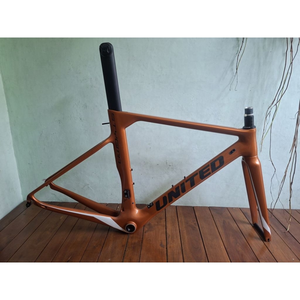 frame united stygma rimbrake full carbon roadbike