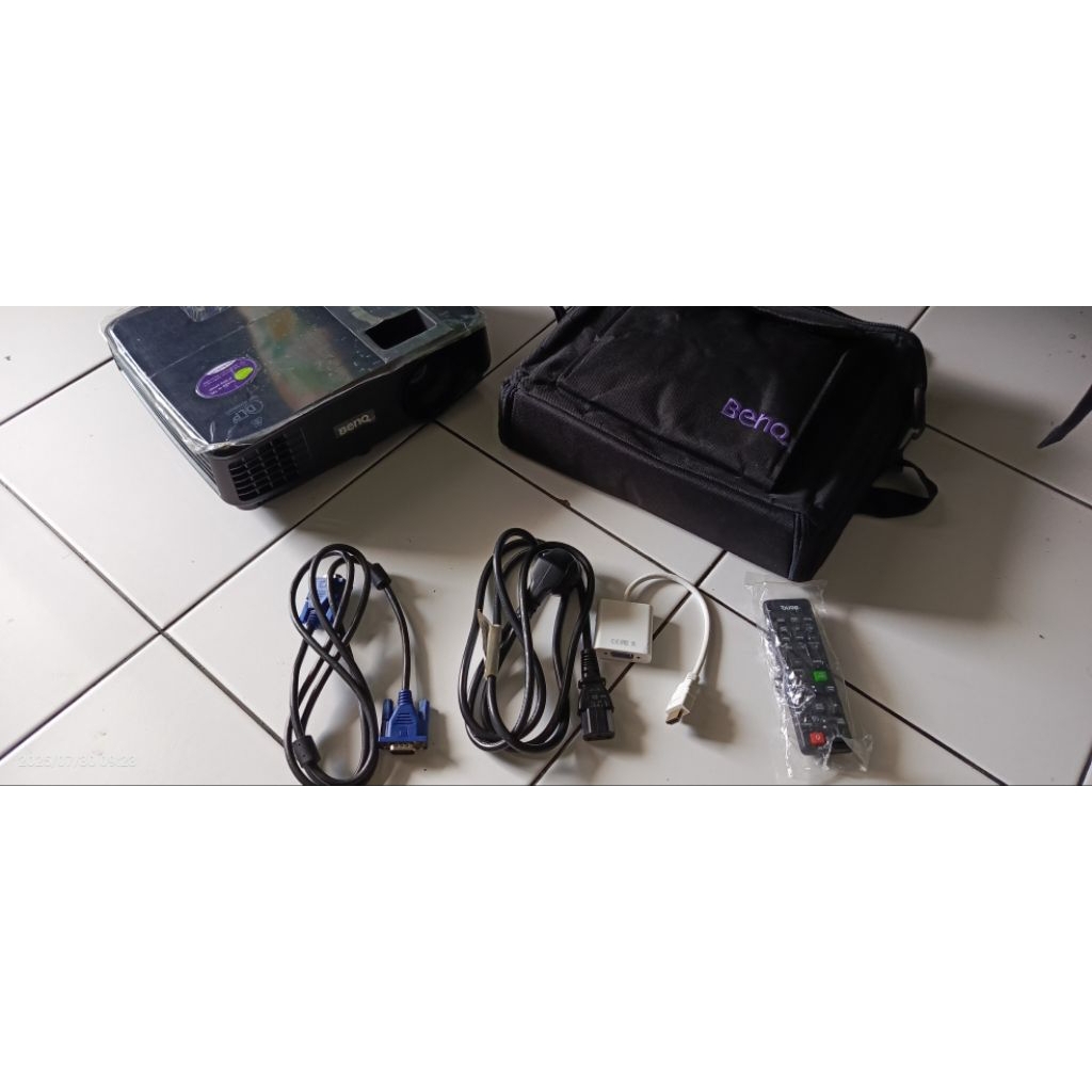 Proyektor BenQ MX505 Bekas