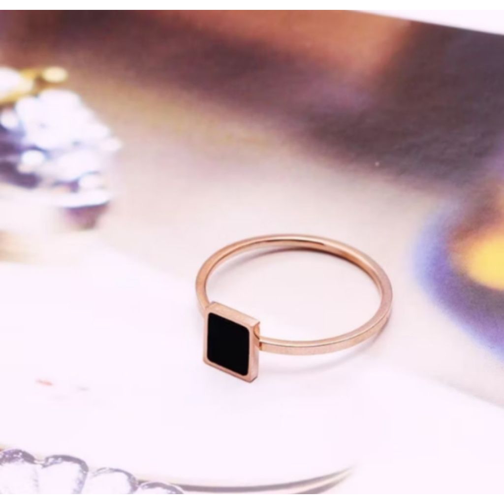 Cincin Titanium Kotak