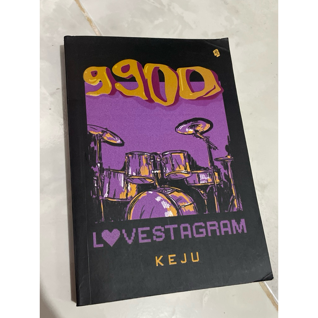 Preloved Novel 9900 Lovestagram