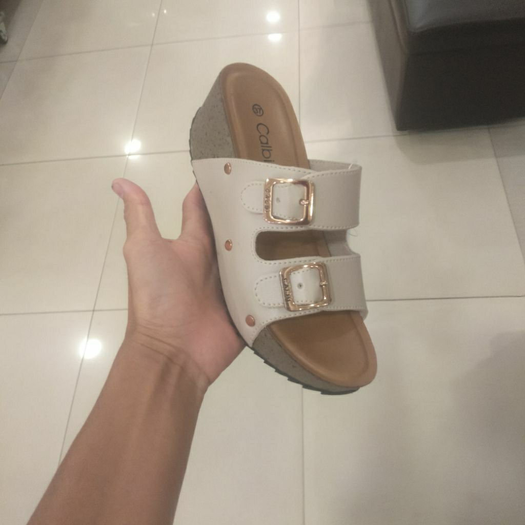 T SANDAL WEDGES CALBI GESPER 2 PEREMPUAN TERBARU
